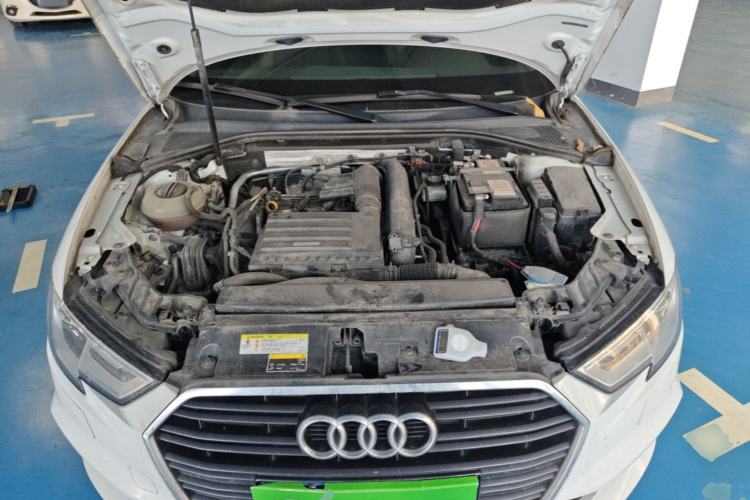 Used Audi A3 2017 Limousine 35 TFSI Fashion Model Engine Bay