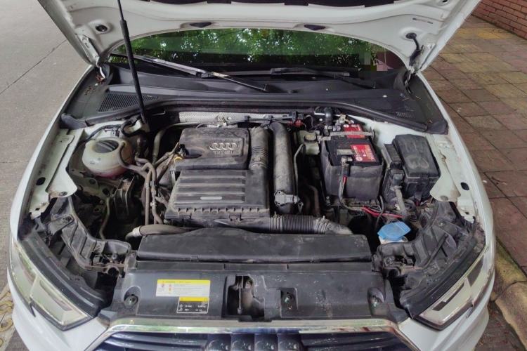 Used Audi A3 2017 Limousine 35 TFSI Fashion Model Engine Bay