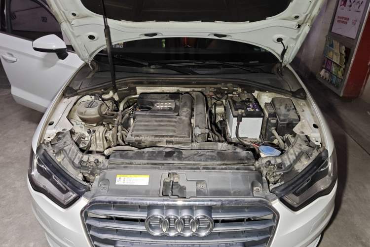 Used Audi A3 2017 Limousine 35 TFSI Fashion Model Engine Bay