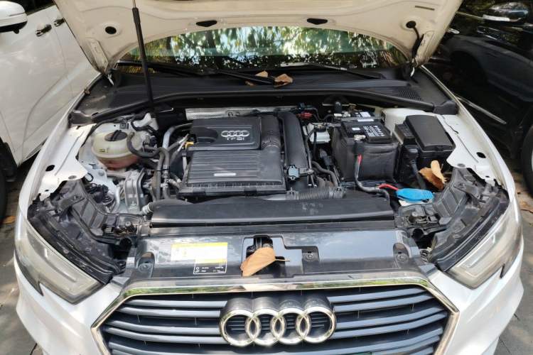 Used Audi A3 2017 Limousine 35 TFSI Ambition Edition Engine Bay