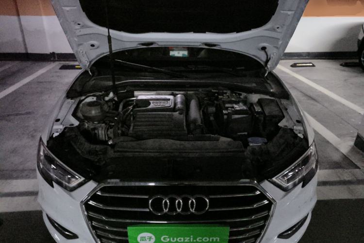 Used Audi A3 2017 Limousine 35 TFSI Style Edition Engine Bay