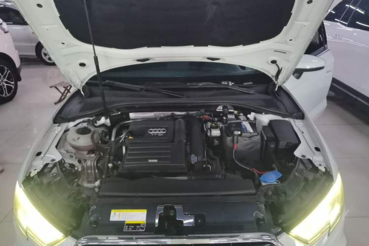 Used Audi A3 2017 Limousine 35 TFSI Fashion Model Engine Bay