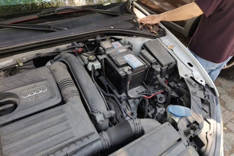 Used Audi A3 2017 Sportback 35 TFSI Ambition Edition Engine Bay Left