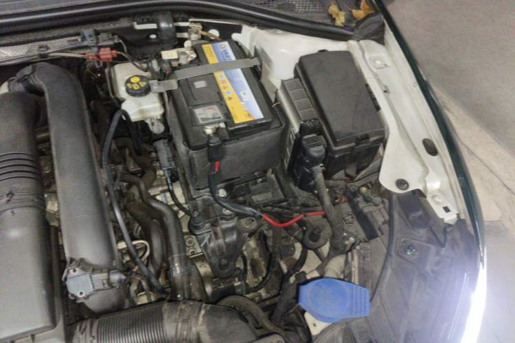 Used Audi A3 2017 Limousine 35 TFSI Sport Edition Engine Bay Left