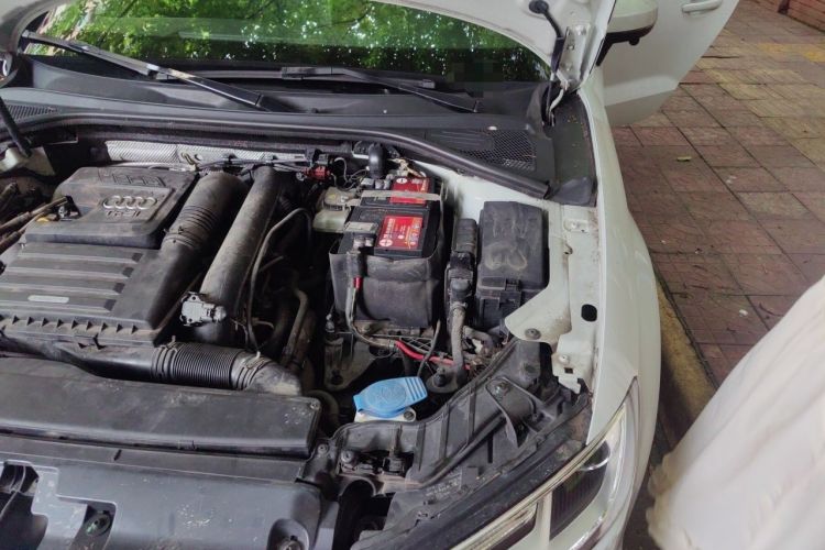 Used Audi A3 2017 Limousine 35 TFSI Fashion Model Engine Bay Left