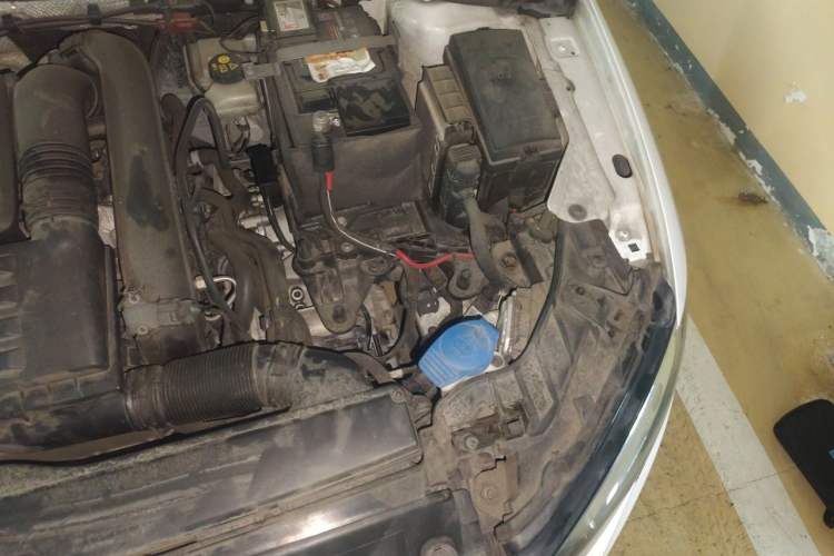 Used Audi A3 2017 Limousine 35 TFSI Style Edition Engine Bay Left