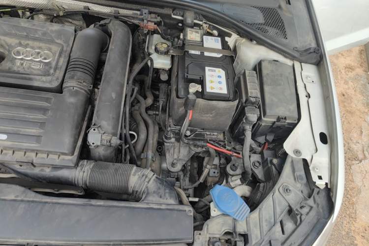 Used Audi A3 2017 Limousine 35 TFSI Fashion Model Engine Bay Left