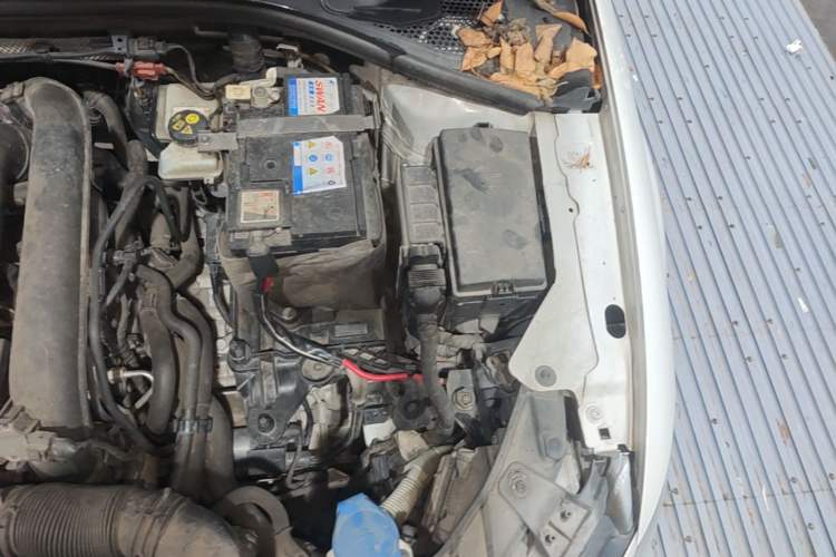 Used Audi A3 2017 Limousine 35 TFSI Sport Edition Engine Bay Left