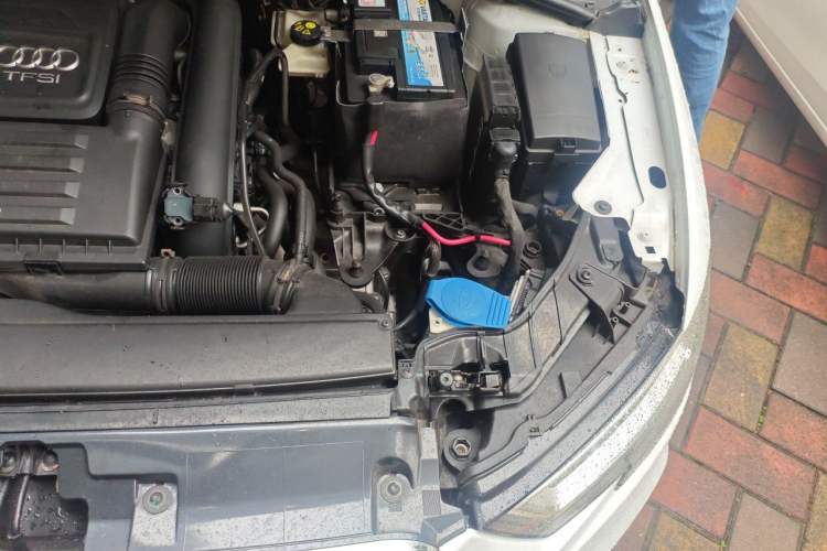 Used Audi A3 2017 Sportback 35 TFSI Sport Edition Engine Bay Left