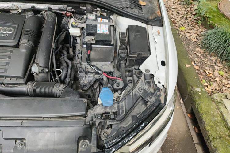 Used Audi A3 2017 Sportback 35 TFSI Style Edition Engine Bay Left