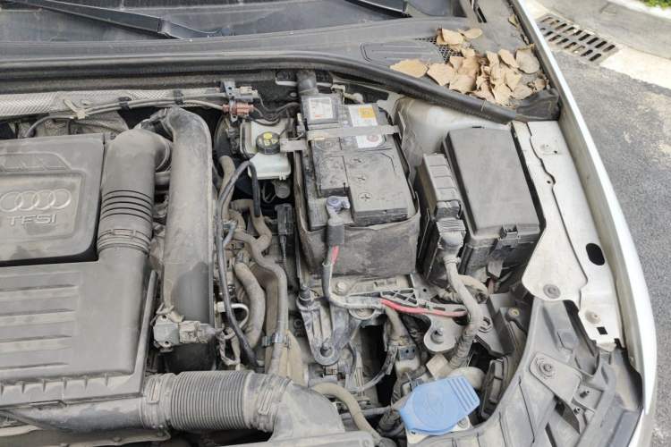Used Audi A3 2017 Sportback 35 TFSI Fashion Model Engine Bay Left