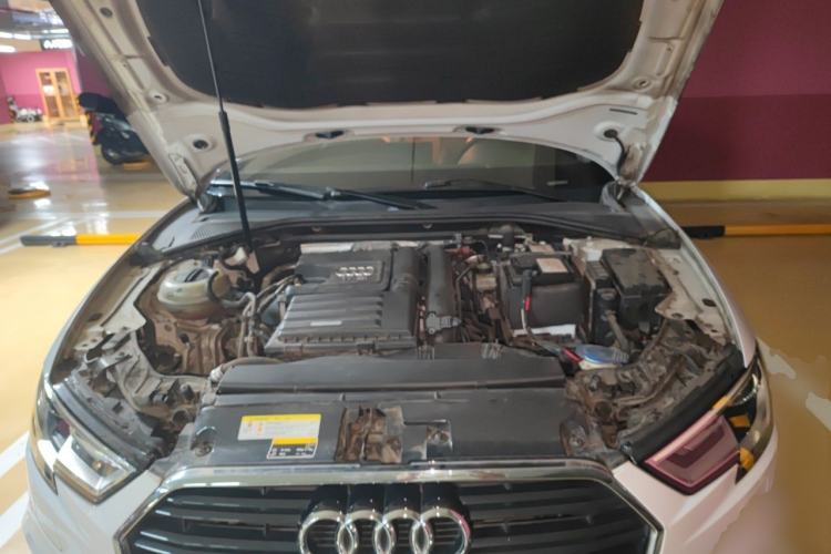 Used Audi A3 2017 Limousine 35 TFSI Fashion Model Engine Bay