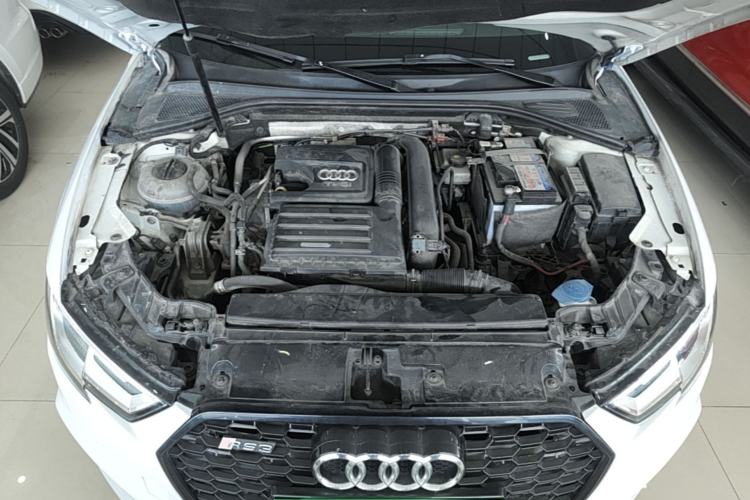 Used Audi A3 2017 Limousine 35 TFSI Fashion Model Engine Bay