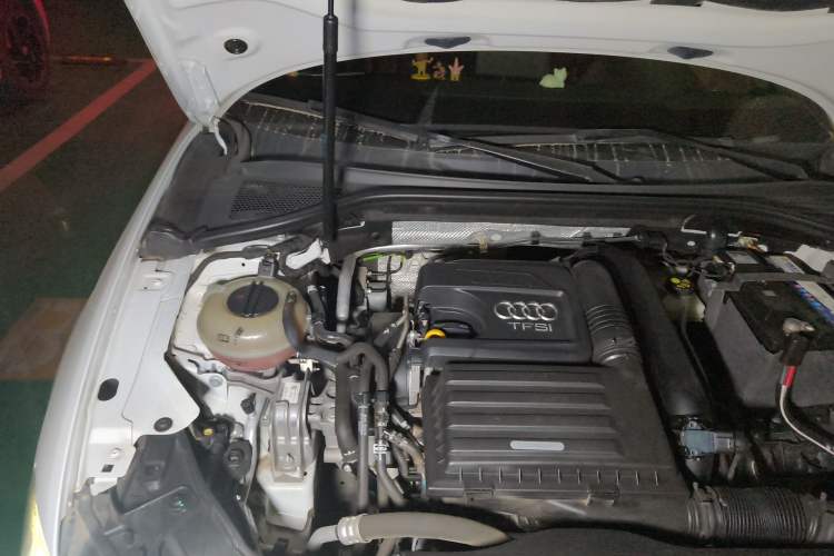 Used Audi A3 2017 Sportback 35 TFSI Sport Edition Engine Bay Right