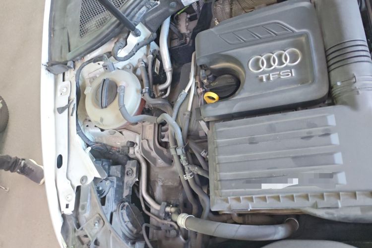 Used Audi A3 2017 Limousine 35 TFSI Fashion Model Engine Bay Right