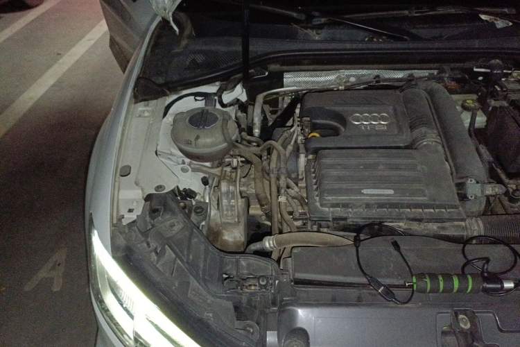 Used Audi A3 2017 Limousine 35 TFSI Fashion Model Engine Bay Right