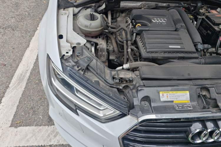 Used Audi A3 2017 Limousine 35 TFSI Sport Edition Engine Bay Right