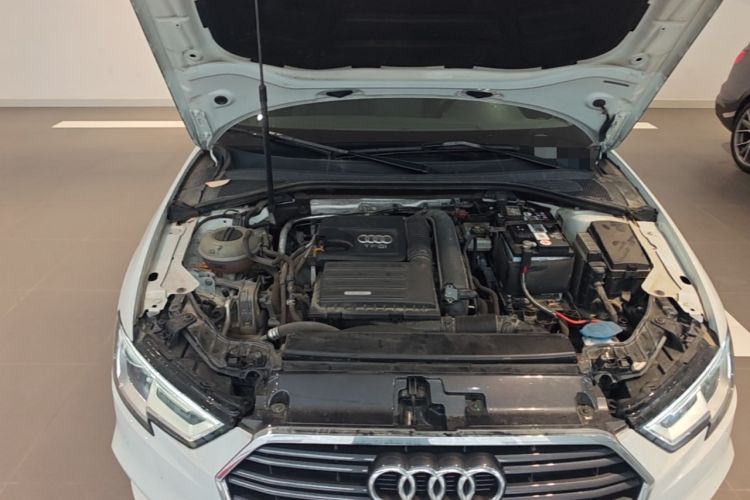 Used Audi A3 2017 Sportback 35 TFSI Fashion Model Engine Bay Right