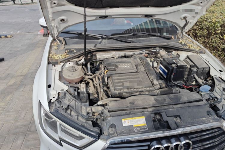Used Audi A3 2017 Limousine 35 TFSI Fashion Model Engine Bay Right