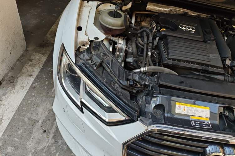 Used Audi A3 2017 Sportback 35 TFSI Fashion Model Engine Bay Right