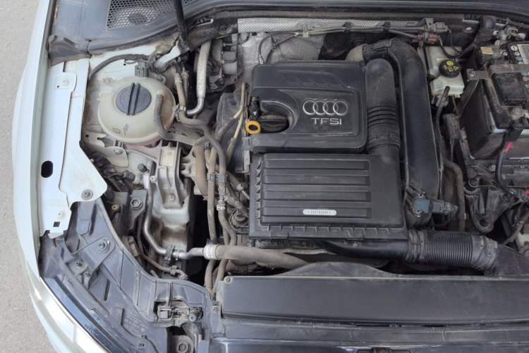 Used Audi A3 2017 Limousine 35 TFSI Fashion Model Engine Bay Right