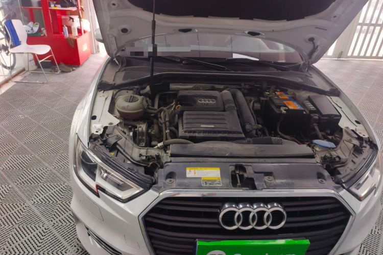 Used Audi A3 2017 Limousine 35 TFSI Fashion Model Engine Bay Right