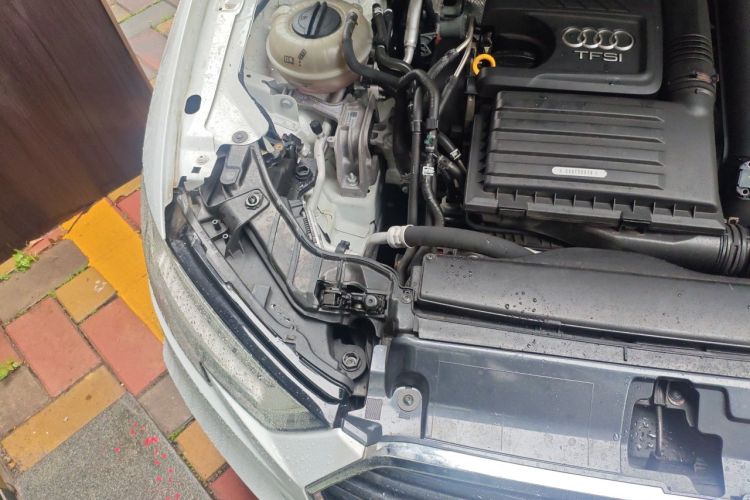 Used Audi A3 2017 Sportback 35 TFSI Sport Edition Engine Bay Right
