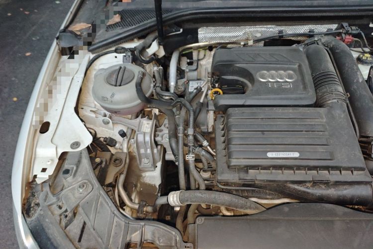 Used Audi A3 2017 Limousine 35 TFSI Fashion Model Engine Bay Right
