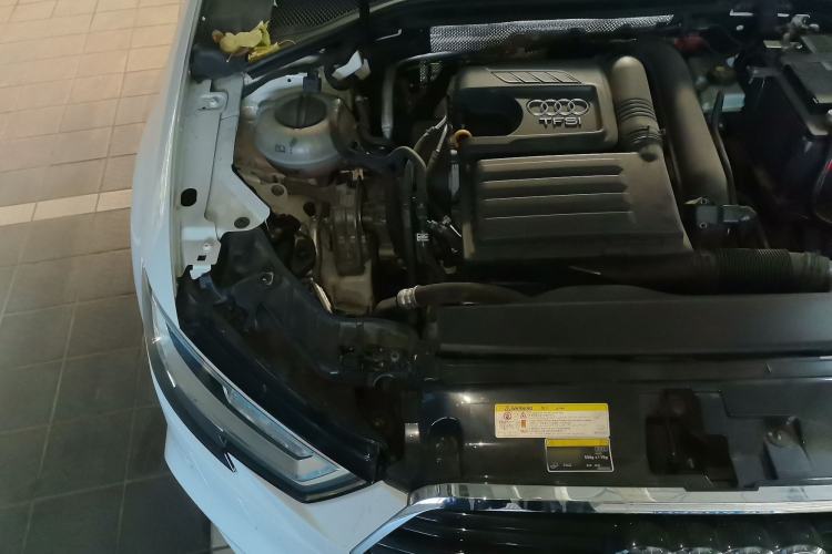 Used Audi A3 2017 Limousine 35 TFSI Sport Edition Engine Bay Right