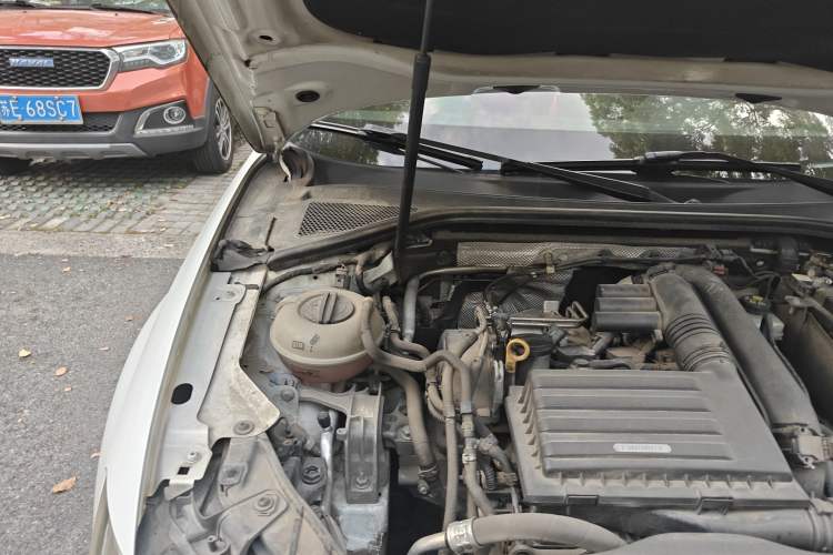 Used Audi A3 2017 Limousine 35 TFSI Sport Edition Engine Bay Right