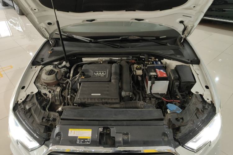 Used Audi A3 2017 Limousine 35 TFSI Fashion Model Engine Bay
