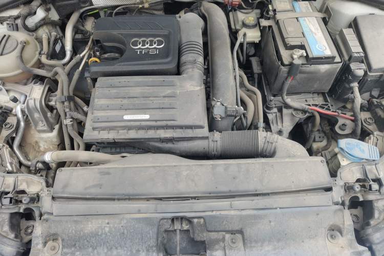 Used Audi A3 2017 Limousine 35 TFSI Sport Edition Engine Bay