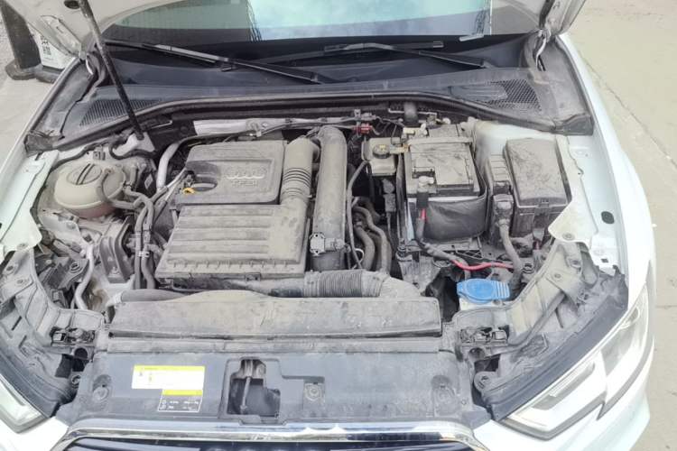 Used Audi A3 2017 Limousine 35 TFSI Fashion Model Engine Bay