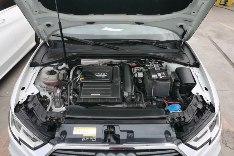 Used Audi A3 2017 Limousine 35 TFSI Fashion Model Engine Bay