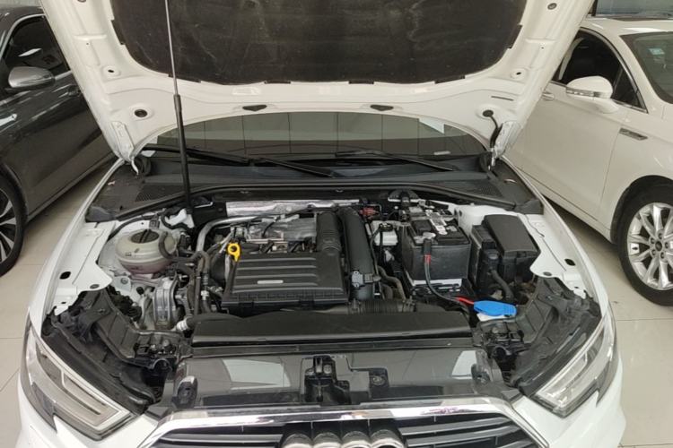 Used Audi A3 2017 Limousine 35 TFSI Sport Edition Engine Bay