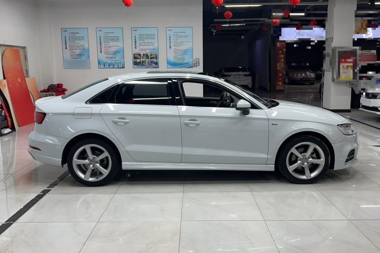 Used Audi A3 2017 Limousine 35 TFSI Fashion Model Exterior 2