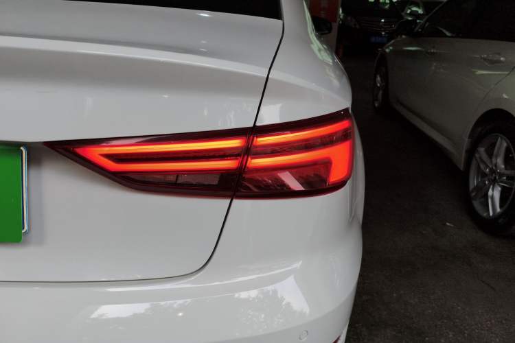 Used Audi A3 2017 Limousine 35 TFSI Fashion Model Exterior 2