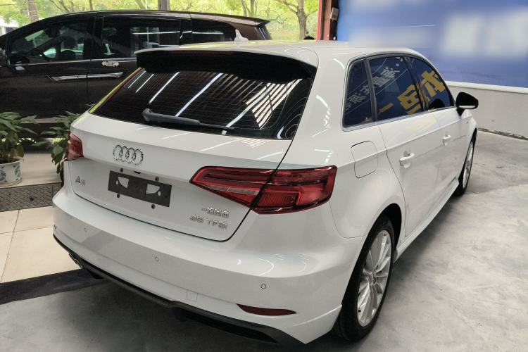 Used Audi A3 2017 Sportback 35 TFSI Fashion Model Exterior 4