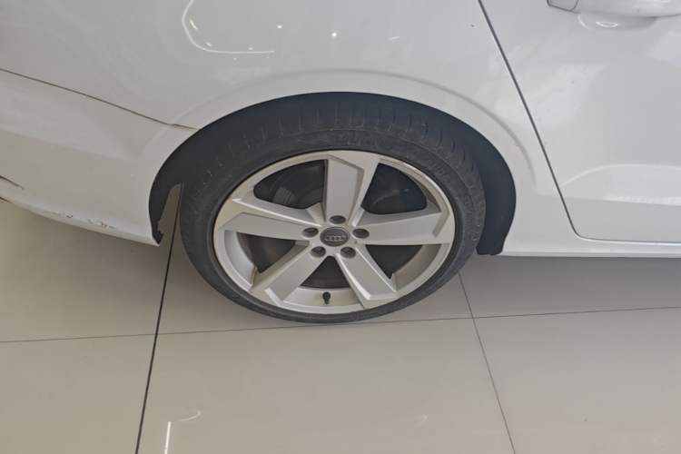Used Audi A3 2017 Limousine 35 TFSI Style Edition Exterior 5