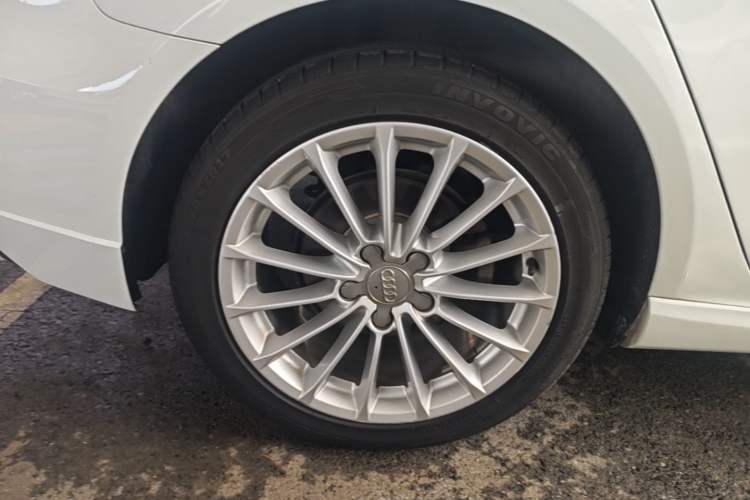 Used Audi A3 2017 Sportback 35 TFSI Fashion Model Exterior 5