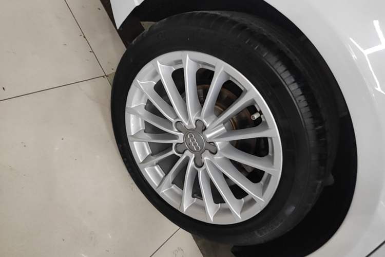 Used Audi A3 2017 Sportback 35 TFSI Fashion Model Exterior 5