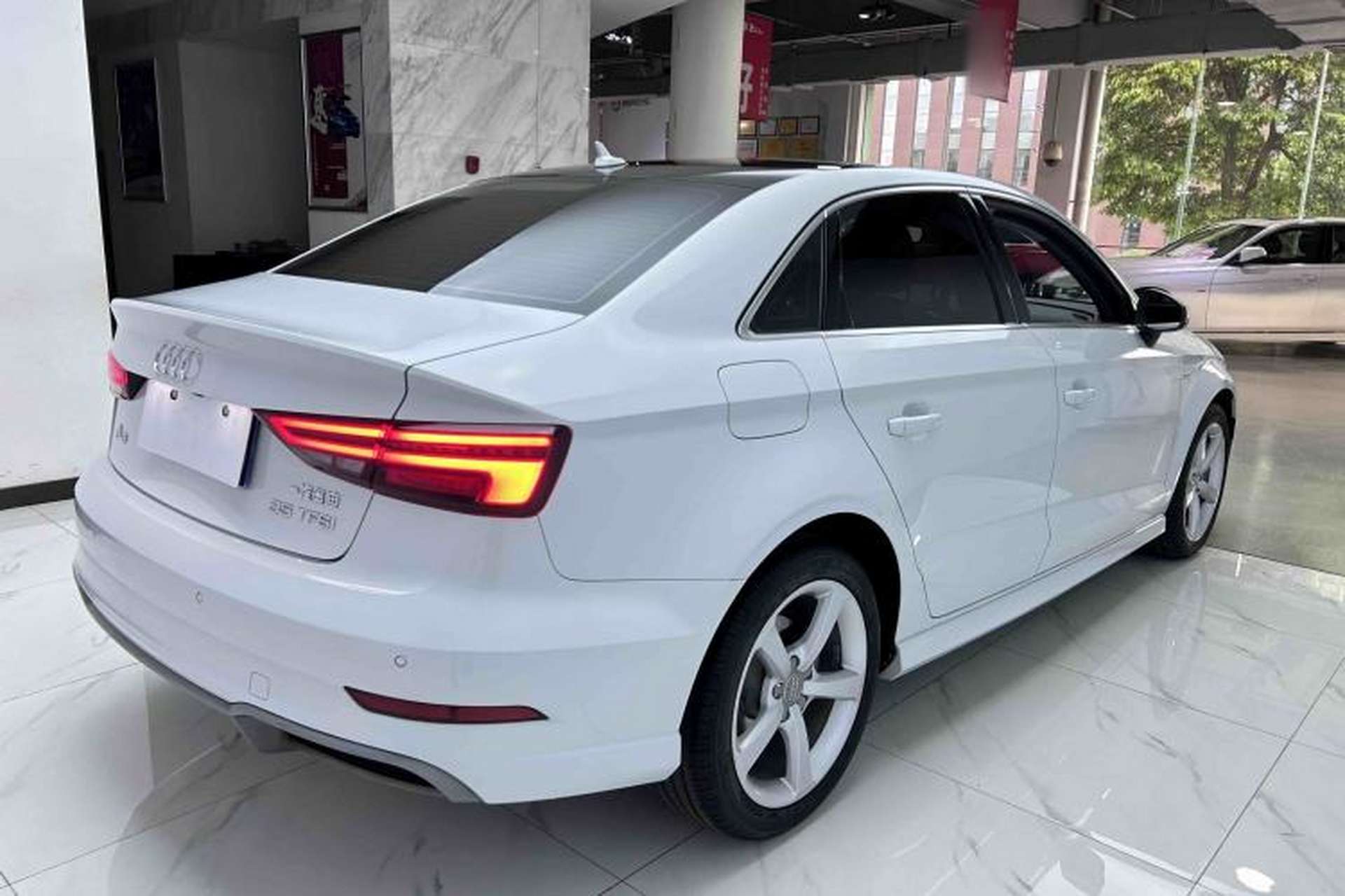 Used Audi A3 2017 Limousine 35 TFSI Fashion Model Exterior 6