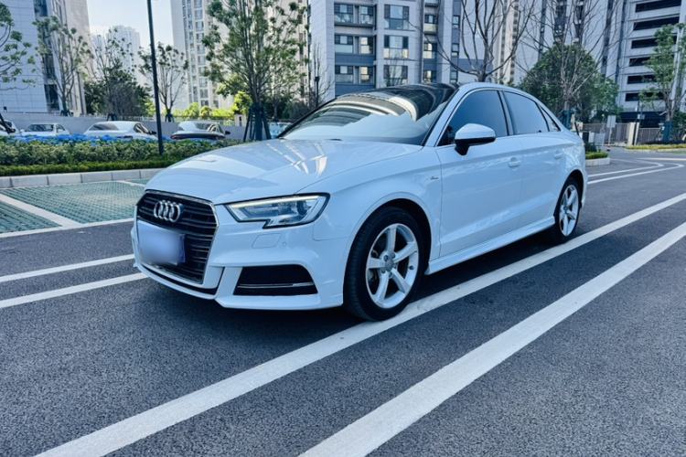 Used Audi A3 2017 Limousine 35 TFSI Fashion Model Exterior 6
