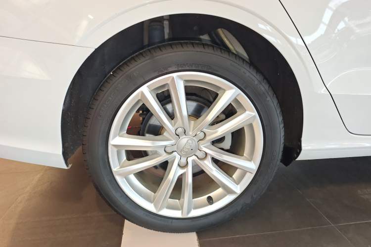 Used Audi A3 2017 Limousine 35 TFSI Ambition Edition Exterior 8