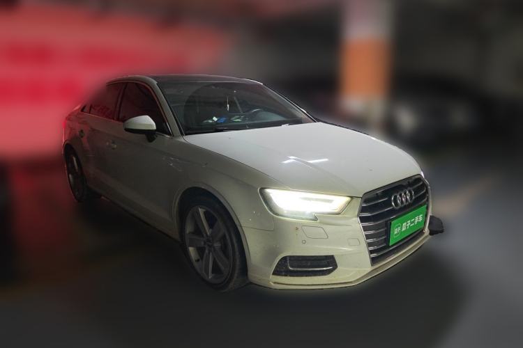Used Audi A3 2017 Limousine 35 TFSI Style Edition Front Right 45 Deg