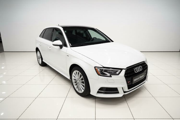 Used Audi A3 2017 Sportback 35 TFSI Fashion Model Front Right 45 Deg