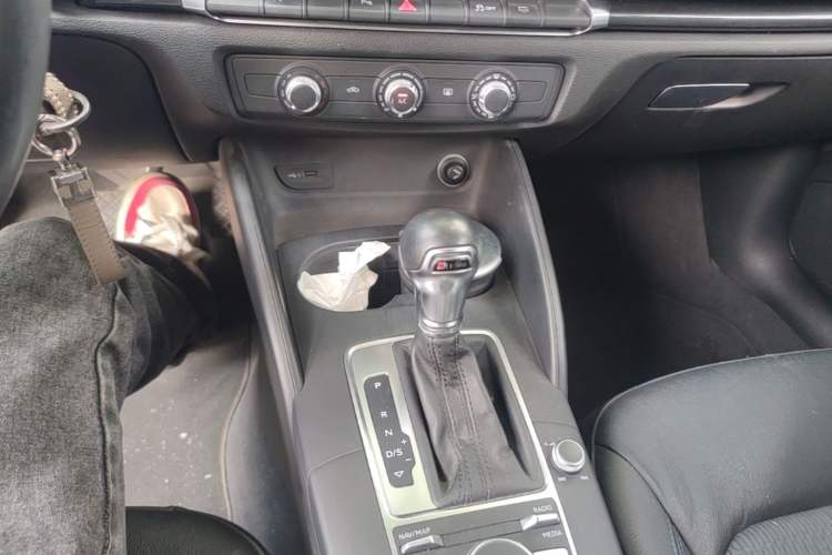 Used Audi A3 2017 Sportback 35 TFSI Fashion Model Gear Lever