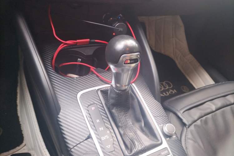 Used Audi A3 2017 Limousine 35 TFSI Ambition Edition Gear Lever