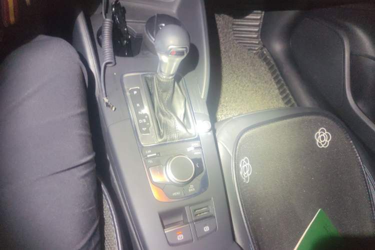 Used Audi A3 2017 Sportback 35 TFSI Fashion Model Gear Lever