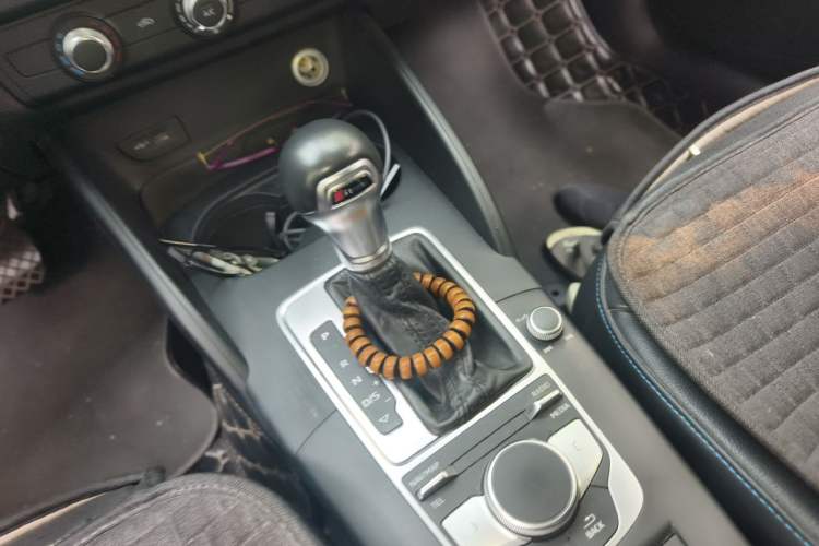 Used Audi A3 2017 Sportback 35 TFSI Fashion Model Gear Lever